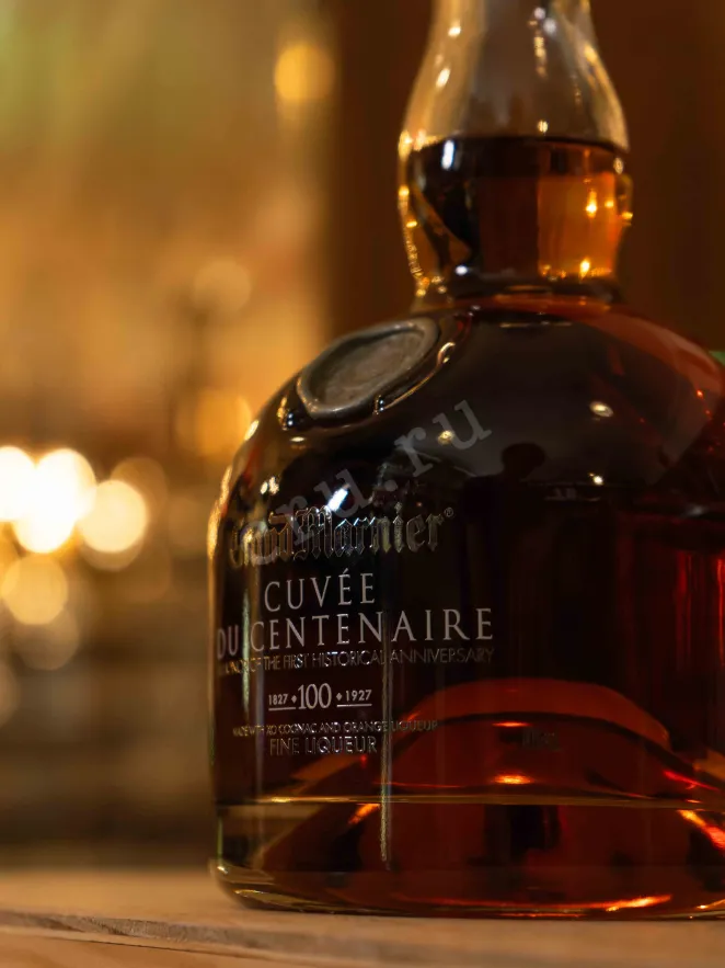 В магазине Крю Профи Grand Marnier Cuvee du Centenaire with gift box 0.7 л