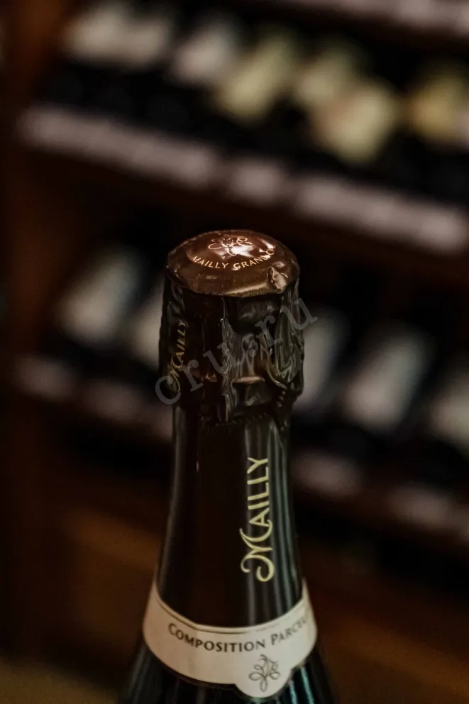 Пробка Mailly Blan de Pinot Noir gift box 2019 0.75 л