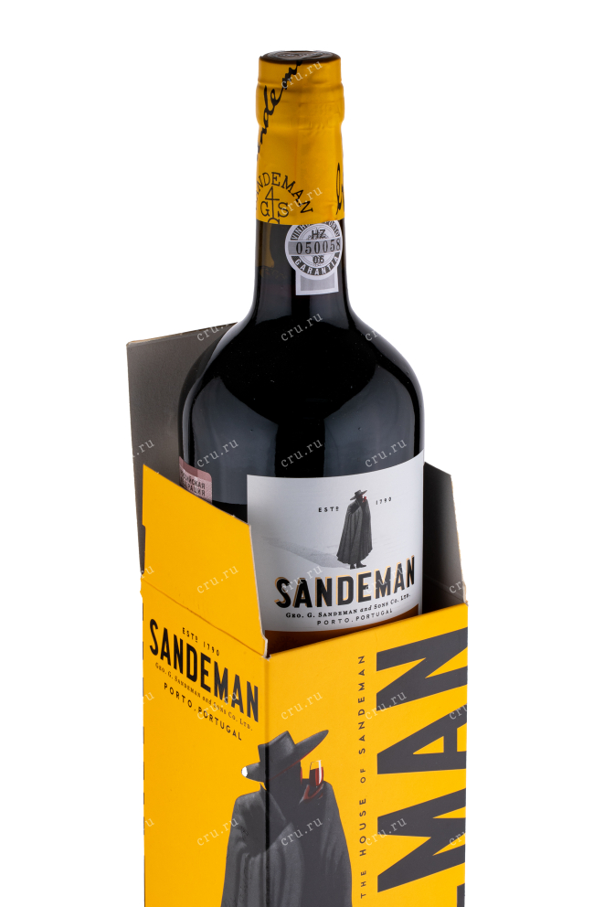 Бутылка в коробке портвейна Сандеман Файн Руби 0.75 л