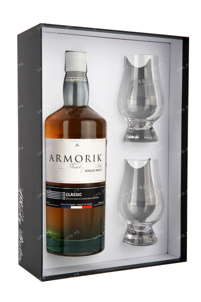 Виски Armorik Classic 0,7 в подарочном наборе с 2 бокалами