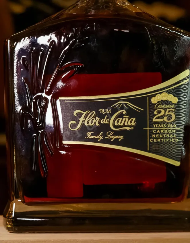 В магазине Крю Профи Flor de Cana 25 years gift box 0.75 л
