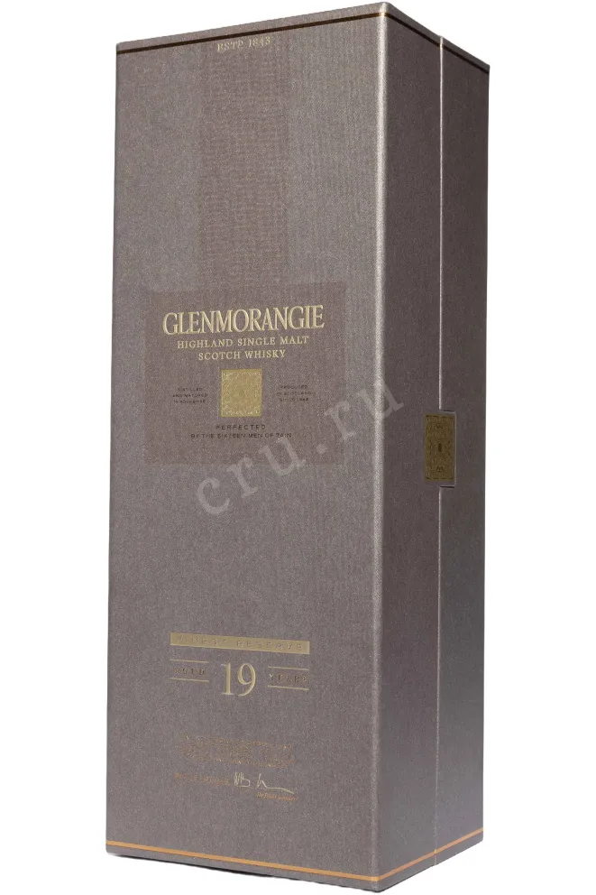 Подарочная коробка Glenmorangie 19 Years Old Finest Reserve in gift box 0.7 л