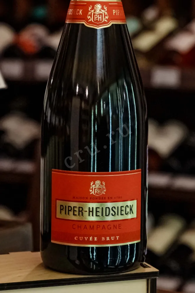 В магазине Крю Профи Piper Heidsieck Cuvee Brut in gift box 2020 0.75 л