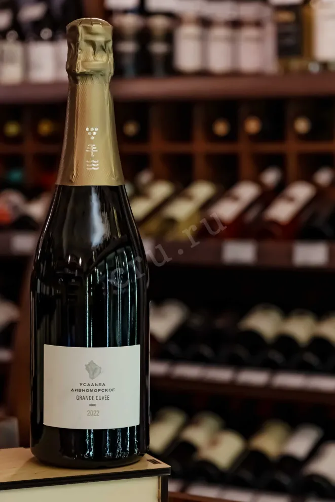 В магазине Крю Профи Usadba Divnomorskoe Grande Cuvee 2022 0.75 л