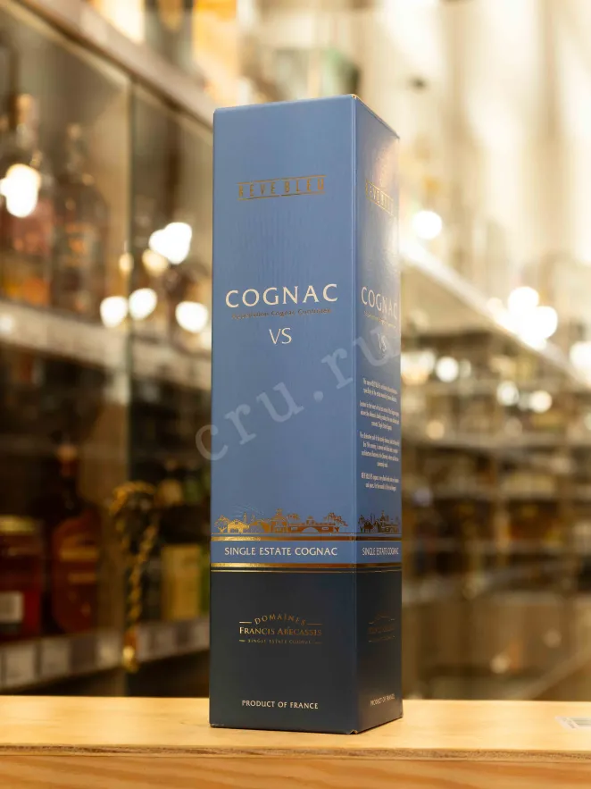 В магазине Крю Профи Reve Bleu VS 3 years in gift box 0.7 л