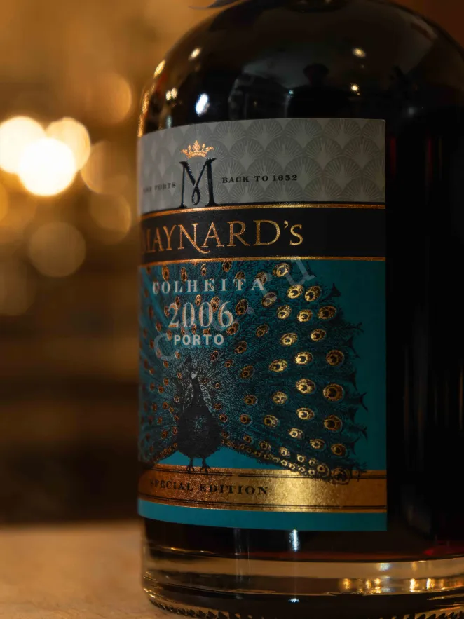В магазине Крю Профи Maynards Colheita Porto in tube 2006 0.5 л