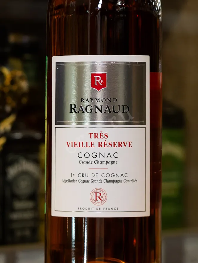 В магазине Крю Профи Raymond Ragnaud Tres Vielle Reserve Grand Champagne 1er Cru De Cognac in gift box 0.5 л