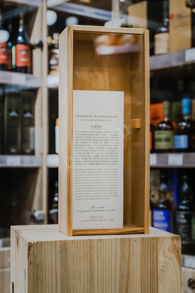 В магазине Крю Профи Lafontan 1995 0.7 л