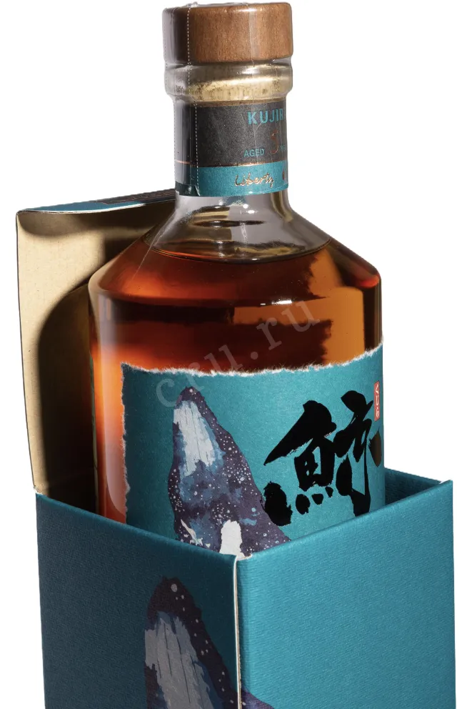 В подарочной коробке Kujira Ryukyu 5 years gift box 0.7 л