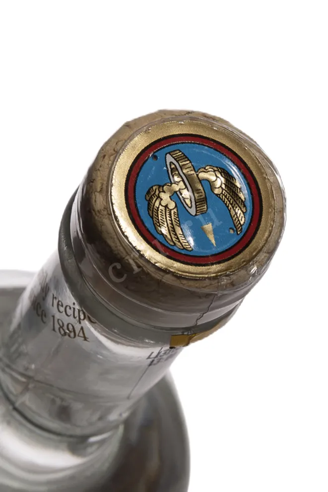 Пробка Plomari Isidoros Azvanitis in gift box 0.7 л