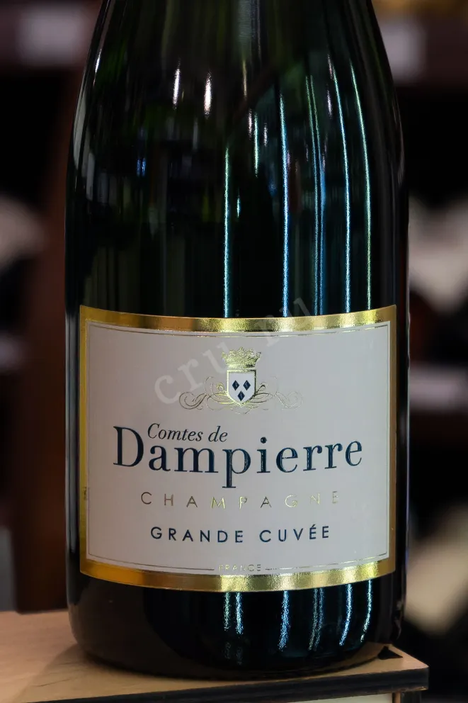 В магазине Крю Профи Comte Audoin de Dampierre Grande Cuvee with gift box 2016 0.75 л