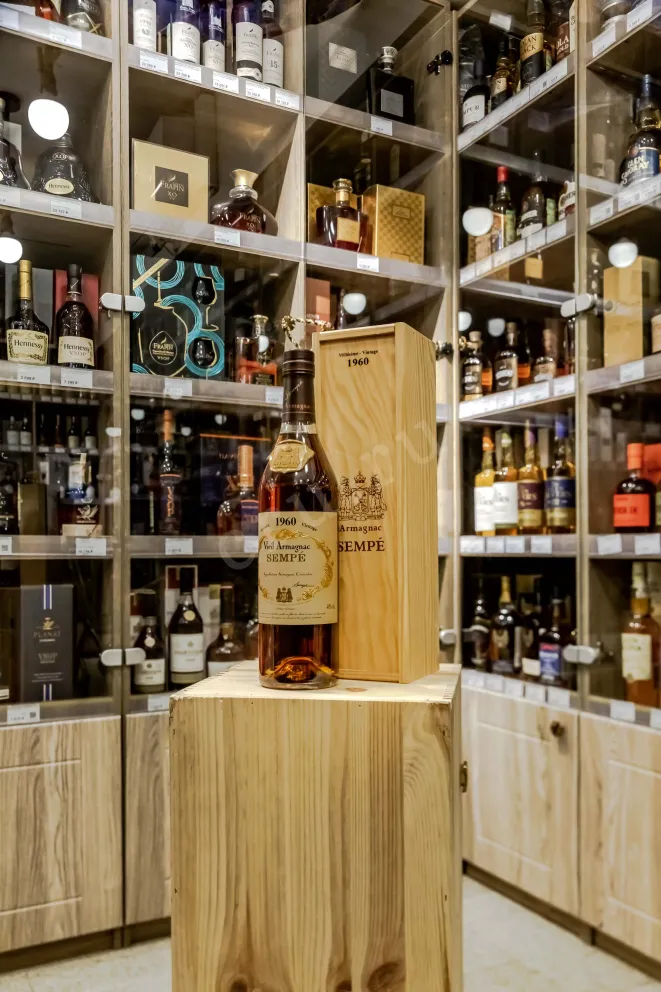 В магазине Крю Профи Sempe 1960 0.7 л