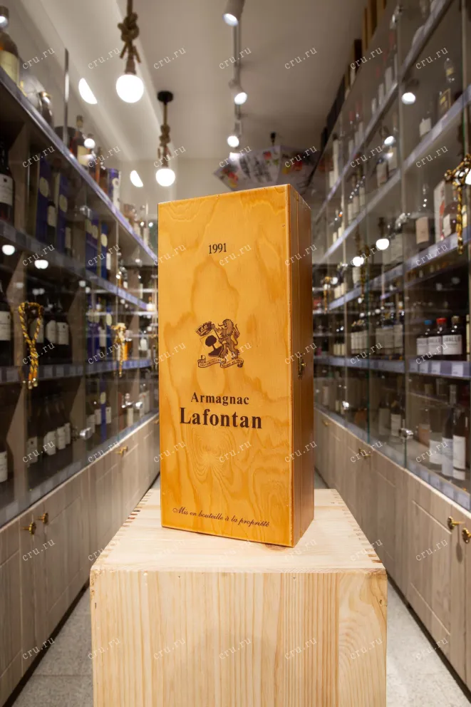 В магазине Крю Профи Lafontan 1991 0.7 л