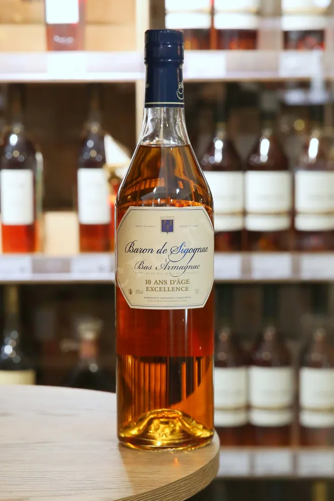 В магазине Крю Профи Baron de Sigognac 10 ans 0.7 л