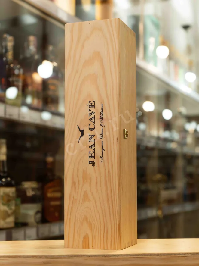 В магазине Крю Профи Jean Cave Vieil Armagnac AOC wooden box 1987 0.7 л