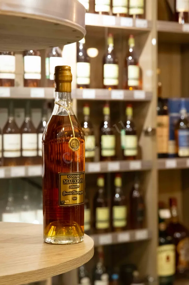 В магазине Крю Профи Mauxion Selection Grande Champagne 1999 0.7 л