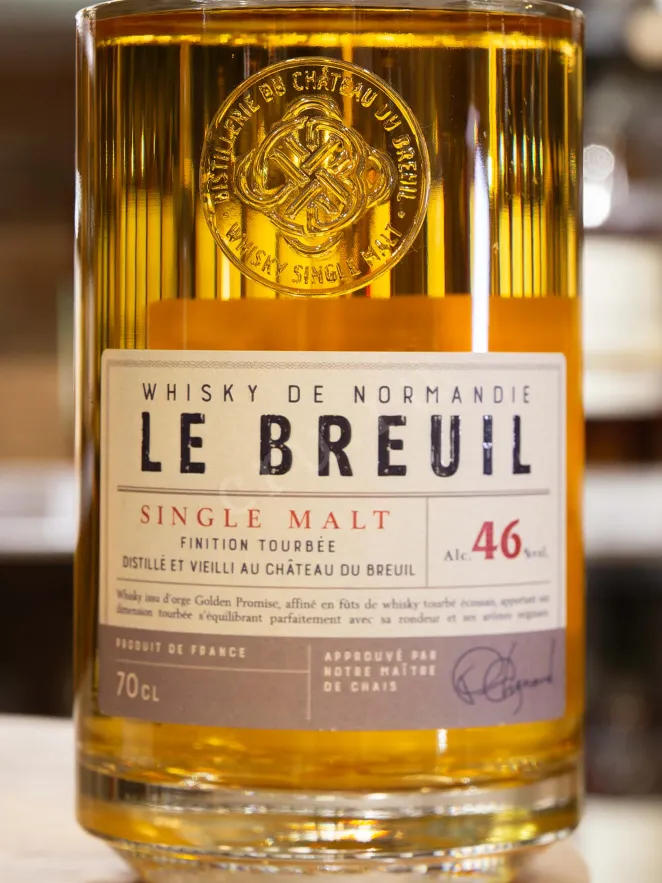 В магазине Крю Профи Le Breuil Single Malt Finiton Tourbee gift box 0.7 л