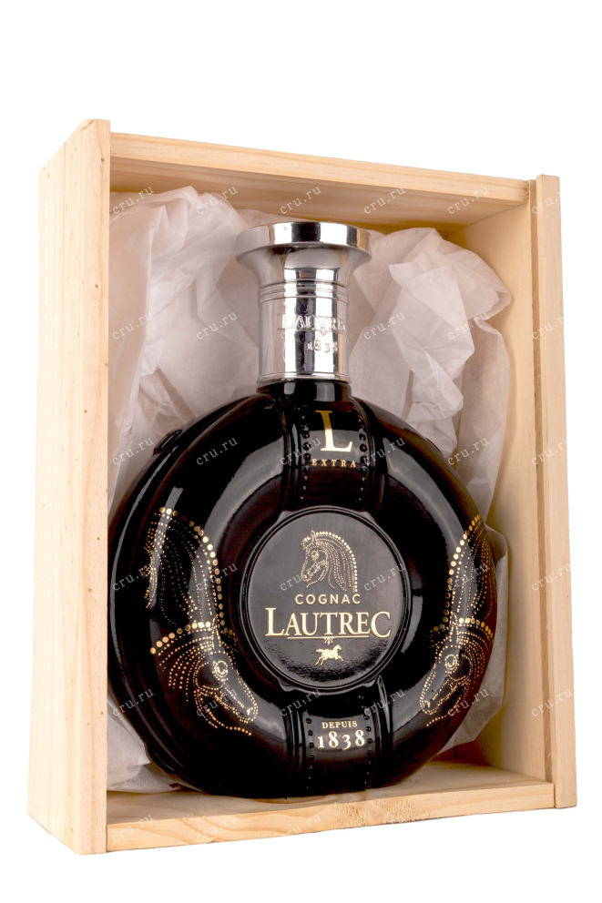 В подарочной коробке Lautrec Extra in wooden box 0.7 л