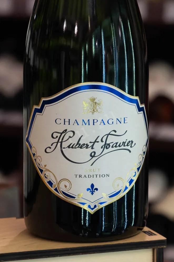 В магазине Крю Профи Hubert Favier Brut Tradition 2022 0.75 л