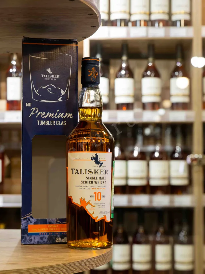 В магазине Крю Профи Talisker 10 Years Old in gift box with glass 0.7 л