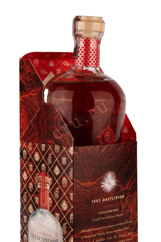 В подарочной коробке Grand Mezcal La Escondida Sotol gift box 0.7 л