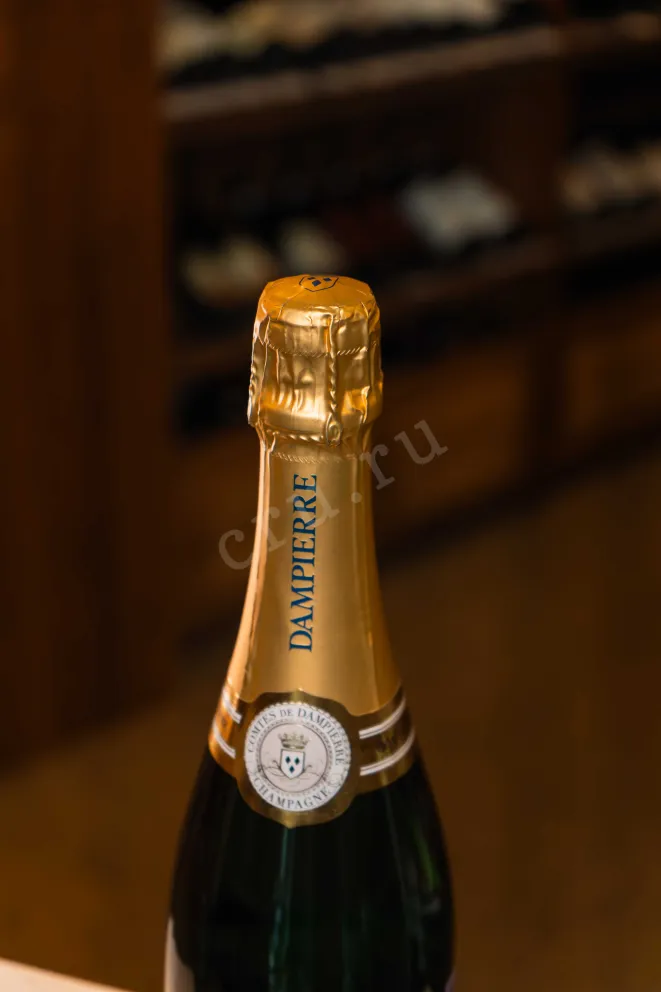 Пробка Comte Audoin de Dampierre Grande Cuvee with gift box 2016 0.75 л