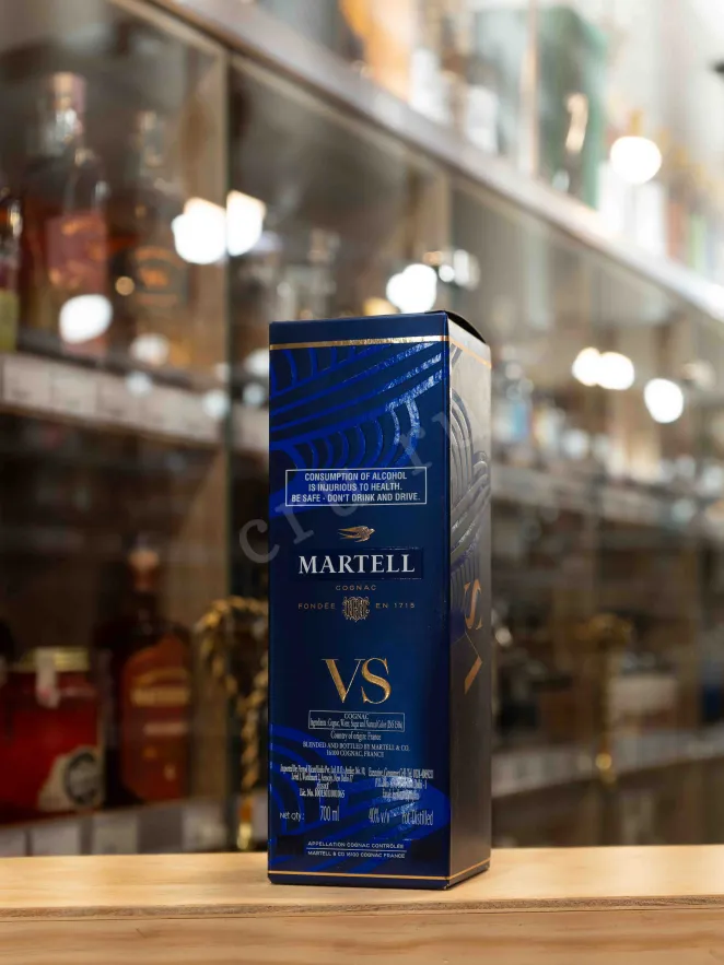 В магазине Крю Профи Martell VS 0.7 л