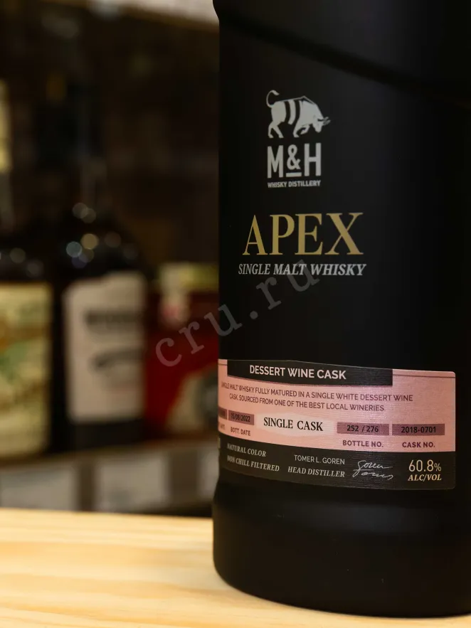 В магазине Крю Профи M & H Apex Single Cask Desert Wine Cask 3 years in gift box 0.7 л