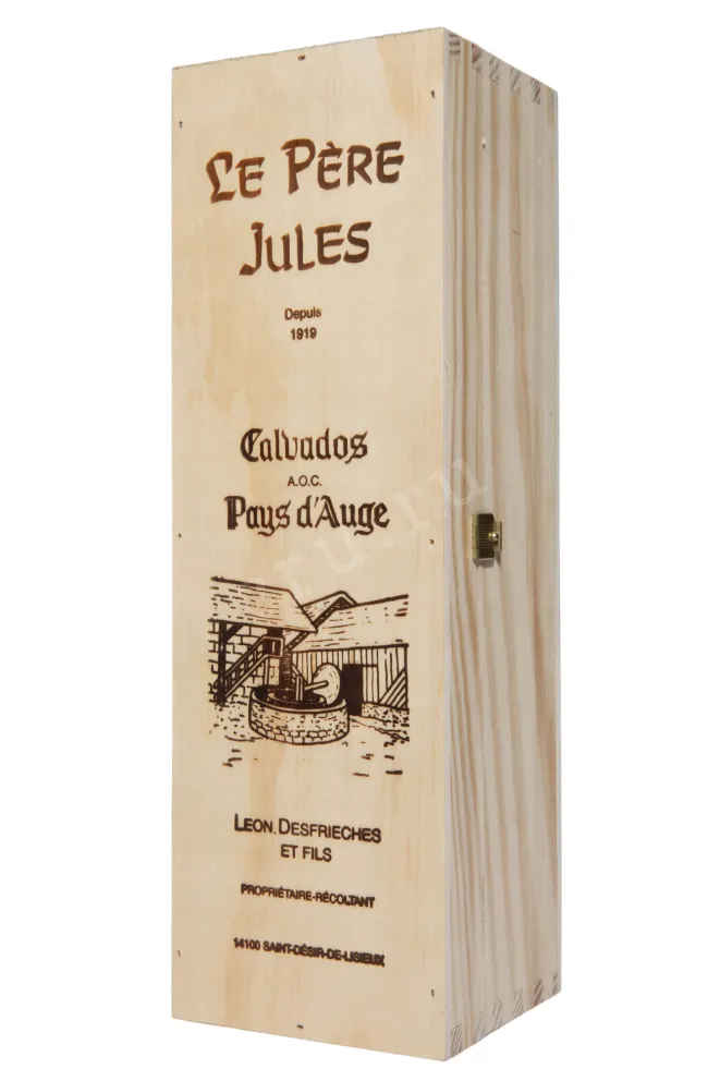 Деревянная коробка Le Pere Jules Pays d'Auge 40 ans 0.7 л