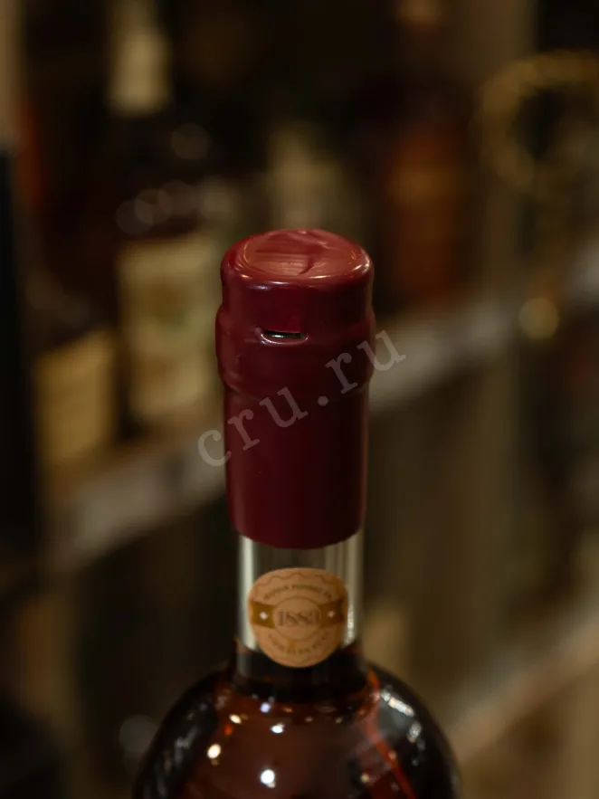 Пробка Jean Cave Vieil Armagnac AOC wooden box 1983 0.7 л
