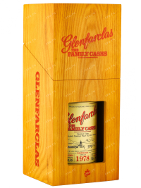 Виски Glenfarclas The Family Casks 1978 0.7 л