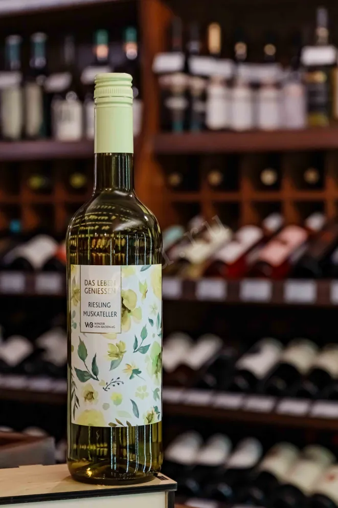 В магазине Крю Профи Winzer Von Baden Das Leben Geniessen Riesling Muskateller 2023 0.75 л