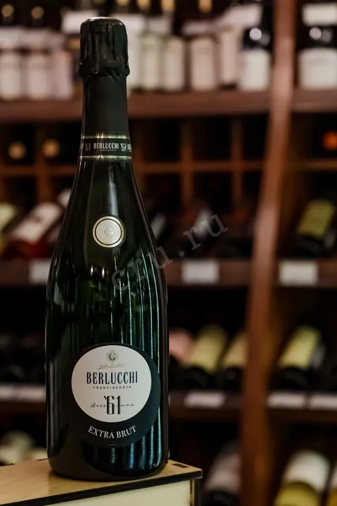В магазине Крю Профи Berlucchi 61 Franciacorta Extra Brut 2022 0.75 л