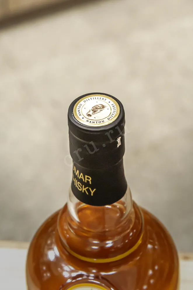 Виски Omar Single Malt Peated Type in tube  0.7 л