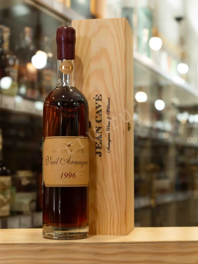 В магазине Крю Профи Jean Cave Vieil Armagnac AOC wooden box 1996 0.7 л