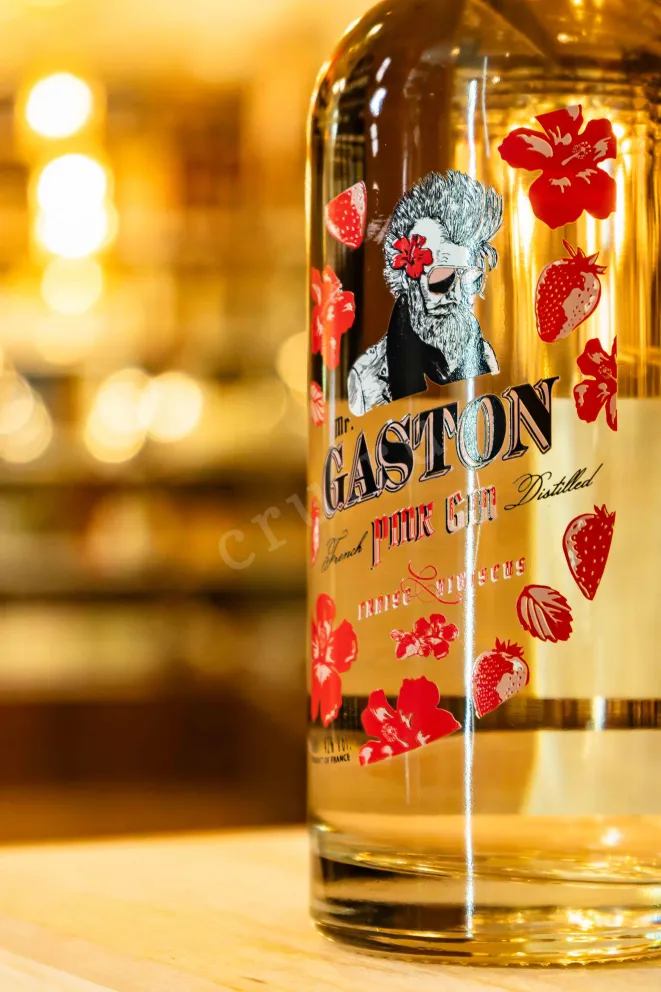В магазине Крю Профи Mr Gaston Pink Gin 0.7 л