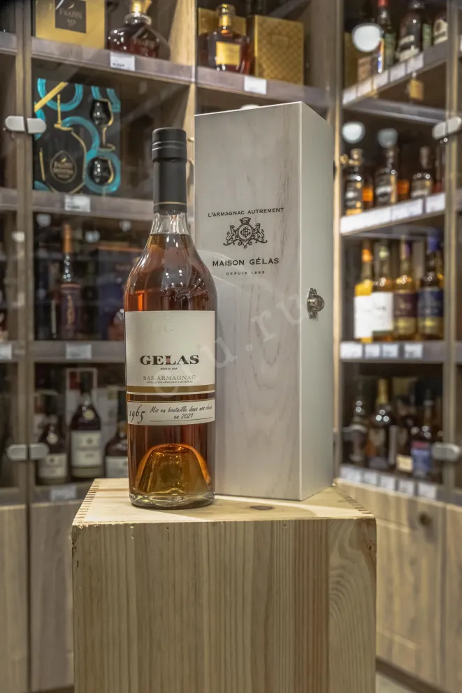 В магазине Крю Профи Gelas 1965 0.7 л