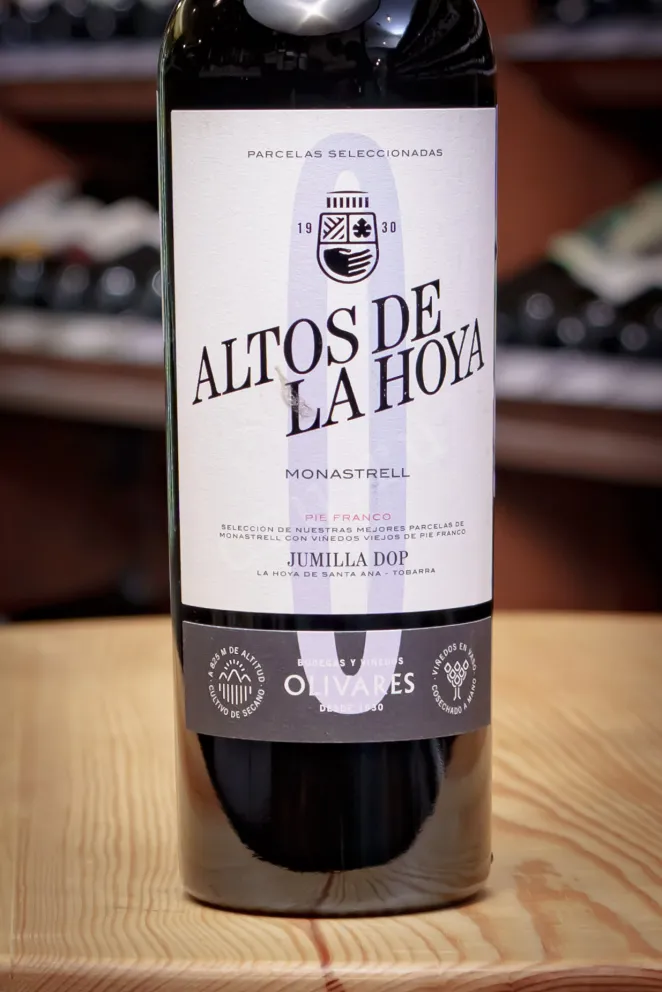 В магазине Крю Профи Olivares Altos de la Hoya Monastrell Pie Franco 2020 0.75 л