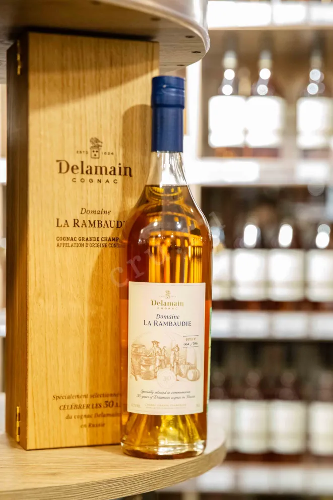 В магазине Крю Профи Delamain Domaine La Rambaudie Grande Champagne In wooden box 0.7 л