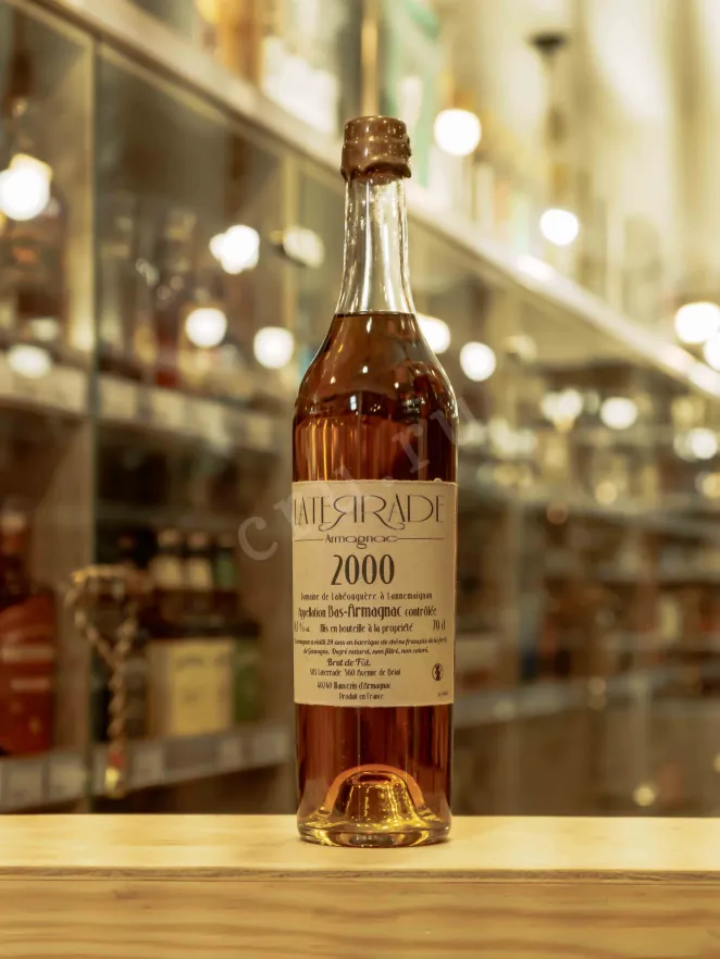 В магазине Крю Профи Laterrade Domaine de Laheouguere Bas-Armagnac in wooden box 2000 0.7 л