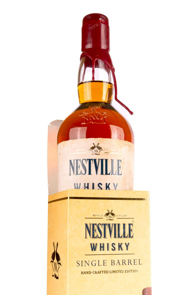 В подарочной коробке Nestville Single Barrel gift box 0.7 л