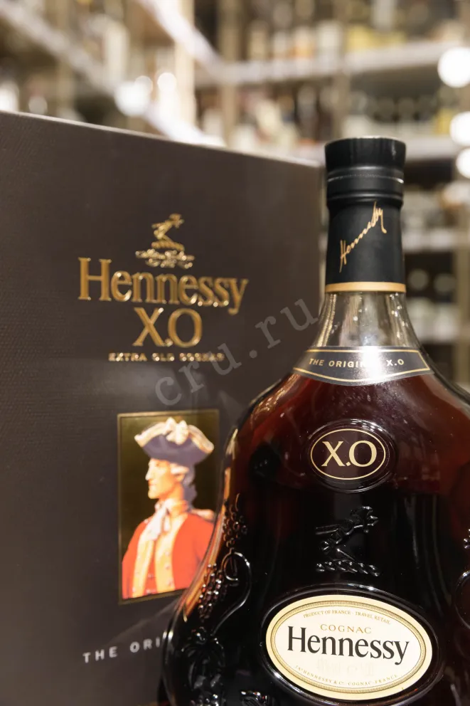 В магазине Крю Профи Hennessy XO in gift box 1 л