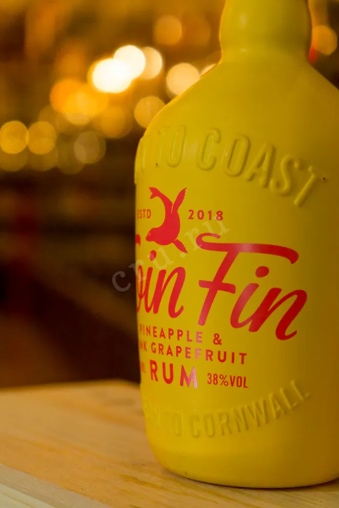 В магазине Крю Профи Twin Fin Pineapple & Pink Grapefruit 0.7 л