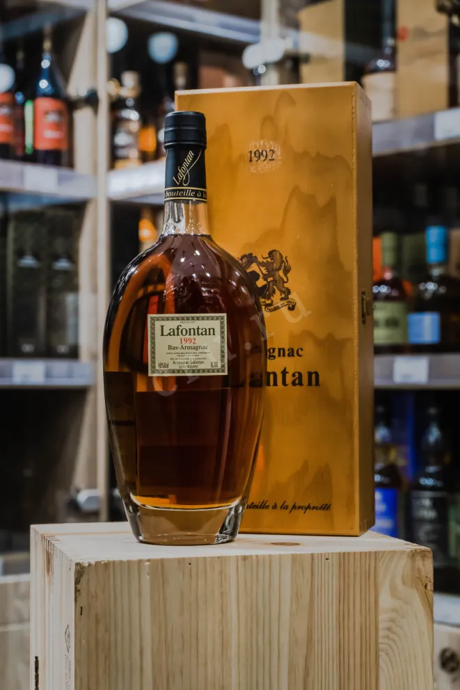 В магазине Крю Профи Lafontan 1992 0.7 л