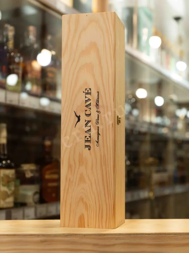 В магазине Крю Профи Jean Cave Vieil Armagnac AOC wooden box 1989 0.7 л