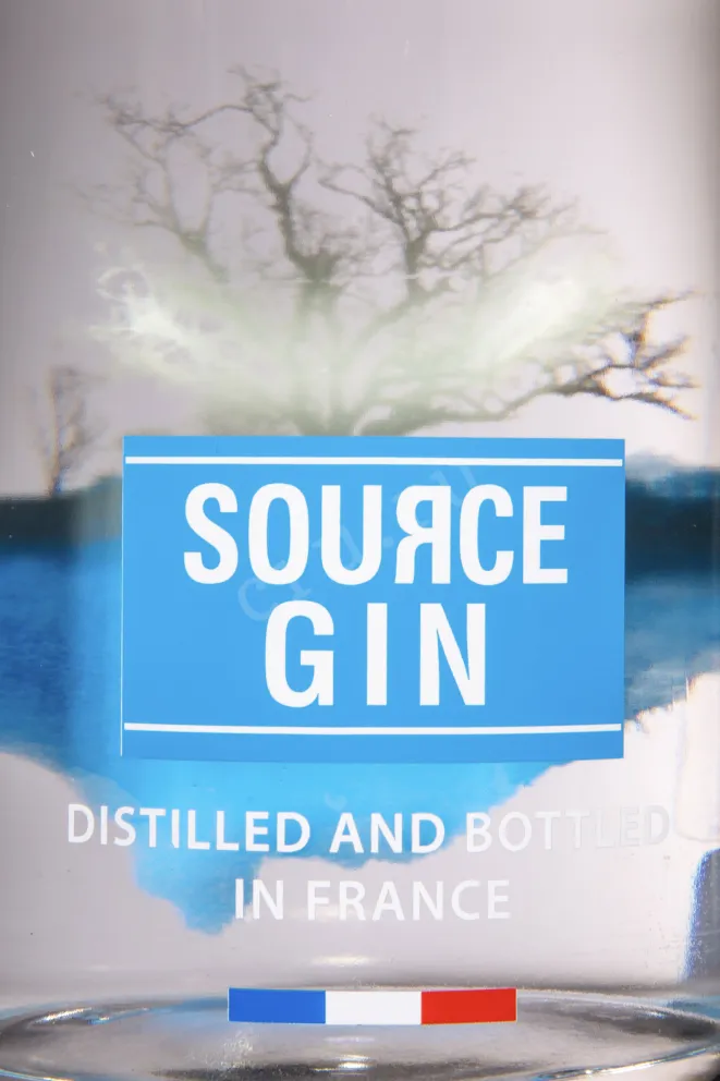 Этикетка Source 0.7 л