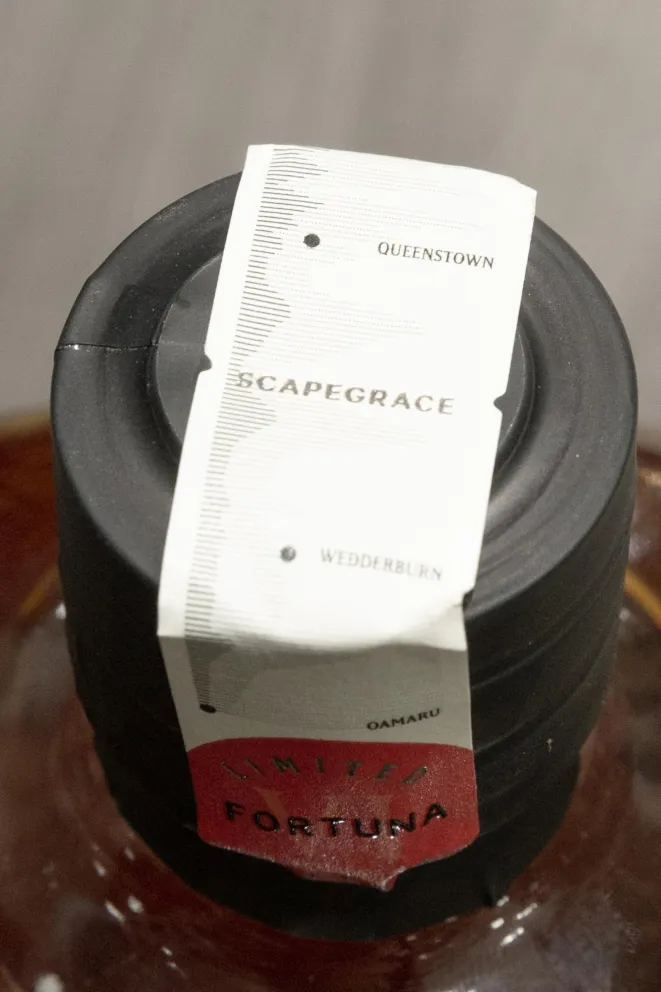 Пробка Scapegrace Fortuna in gift box 0.7 л