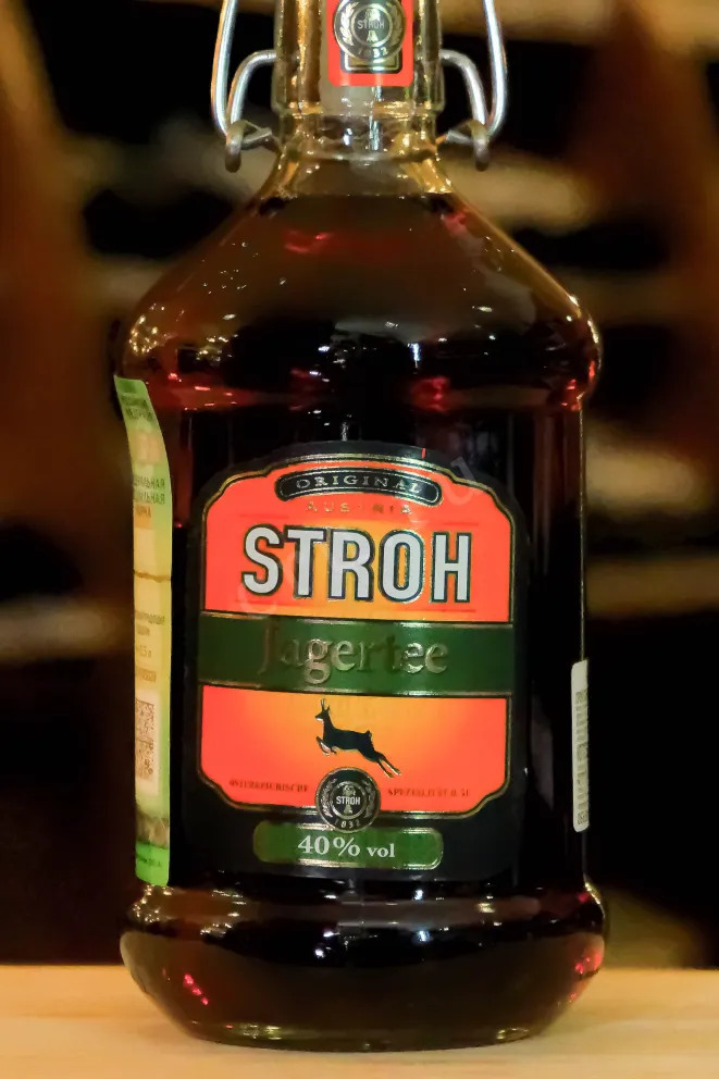 В магазине Крю Профи Stroh Jagertee 40 0.5 л