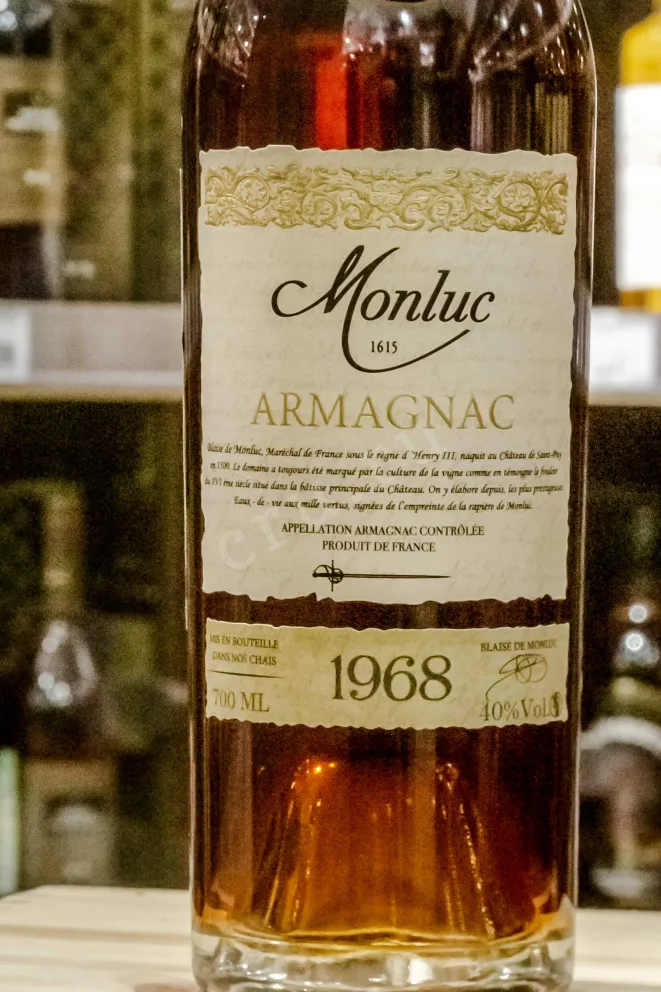 В магазине Крю Профи Monluc 1968 0.7 л