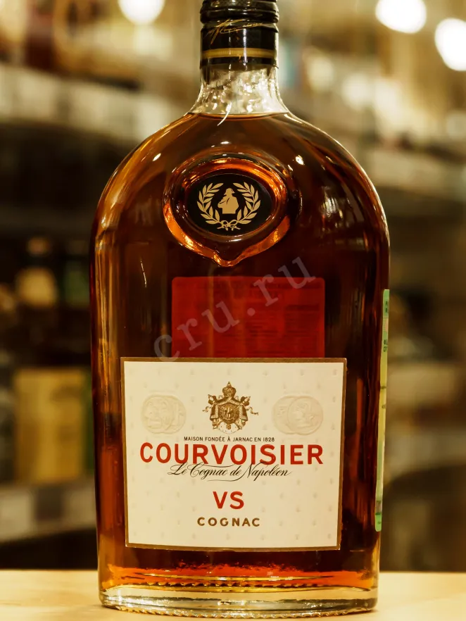 В магазине Крю Профи Courvoisier VS 0.5 л